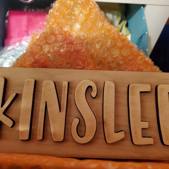 DIY "Kinslee" Wooden Name Puzzle - Picture 1 of 3